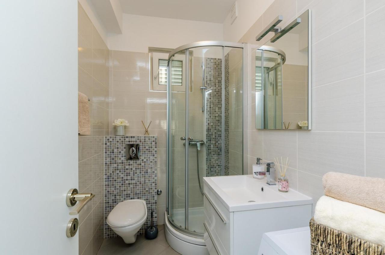 Apartment Lise Mokosica Dubrovnik Bagian luar foto