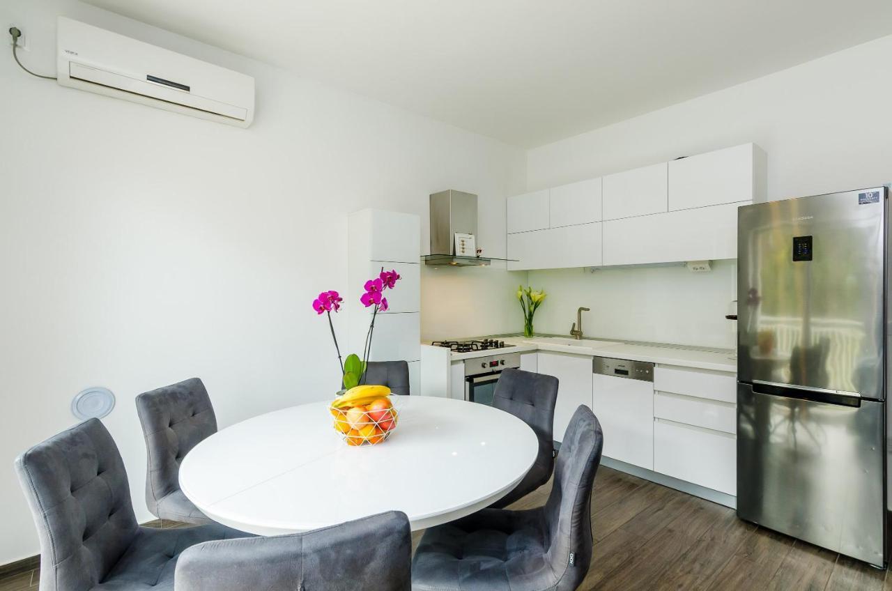 Apartment Lise Mokosica Dubrovnik Bagian luar foto