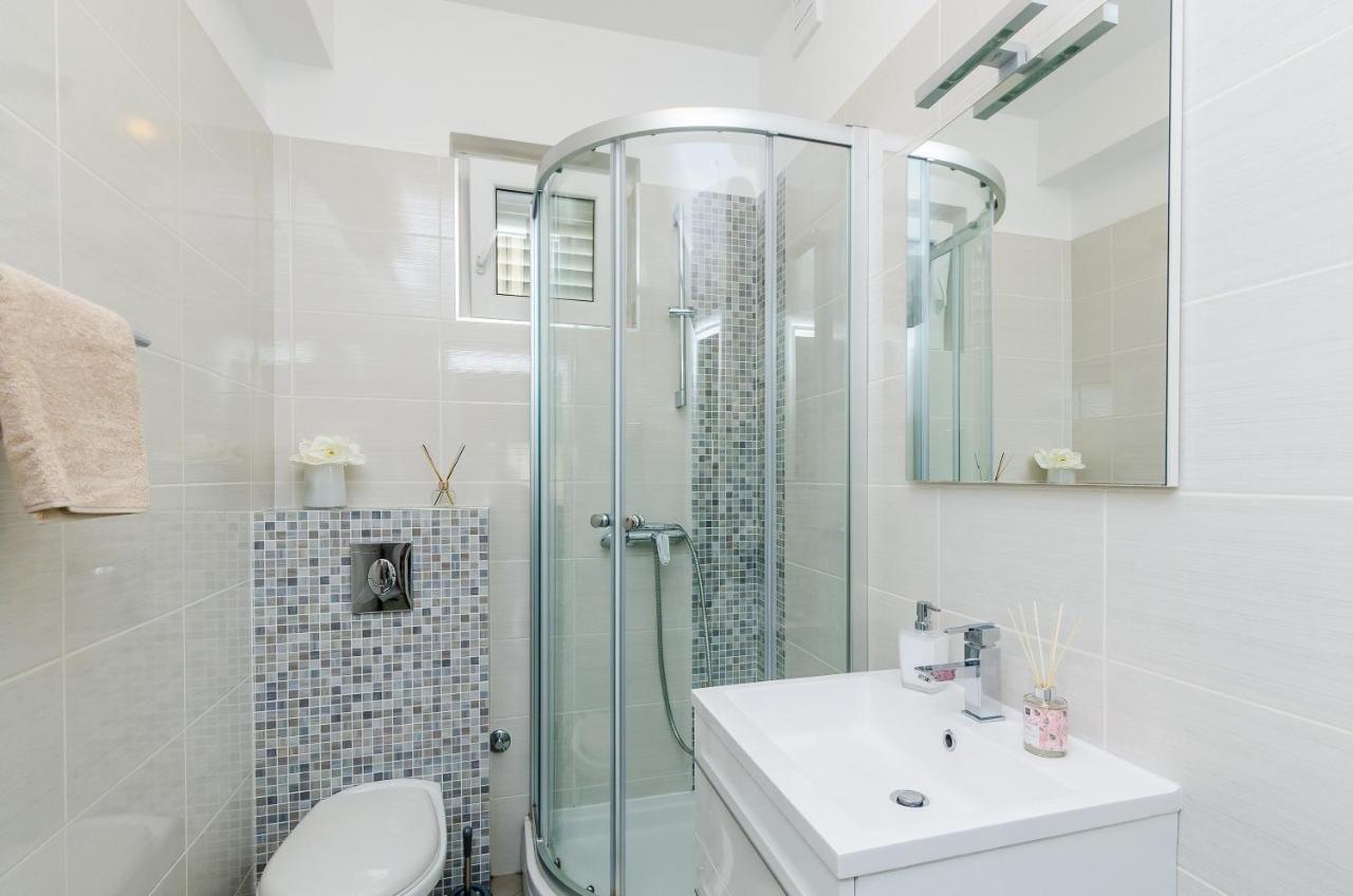 Apartment Lise Mokosica Dubrovnik Bagian luar foto
